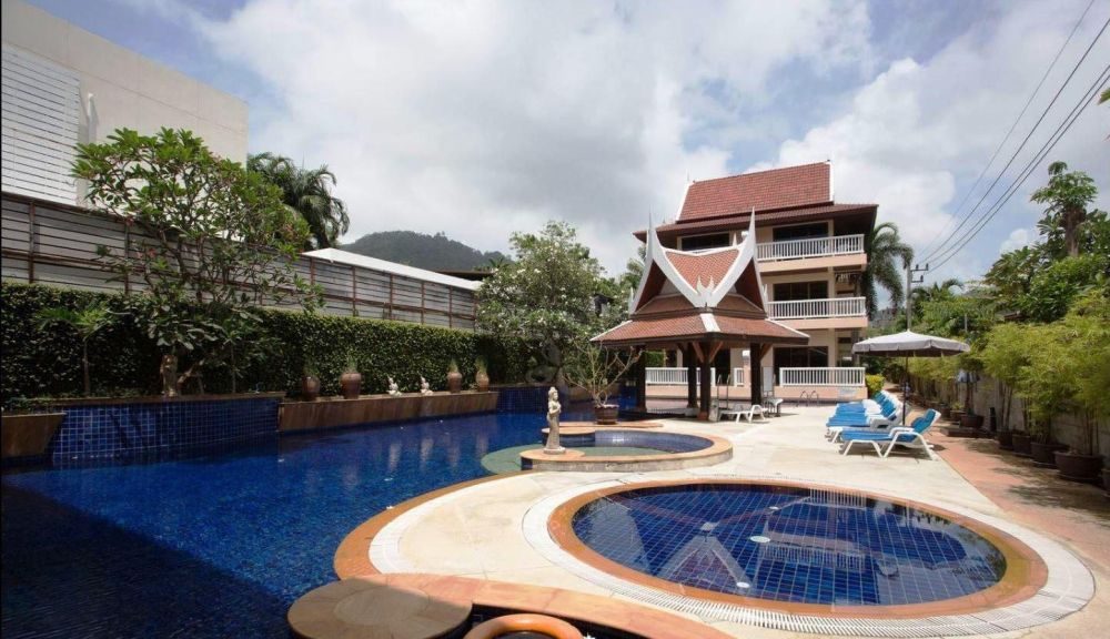 KATA POOLSIDE RESORT