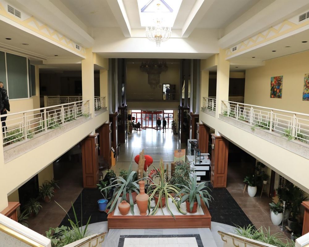 Le Grande Plaza