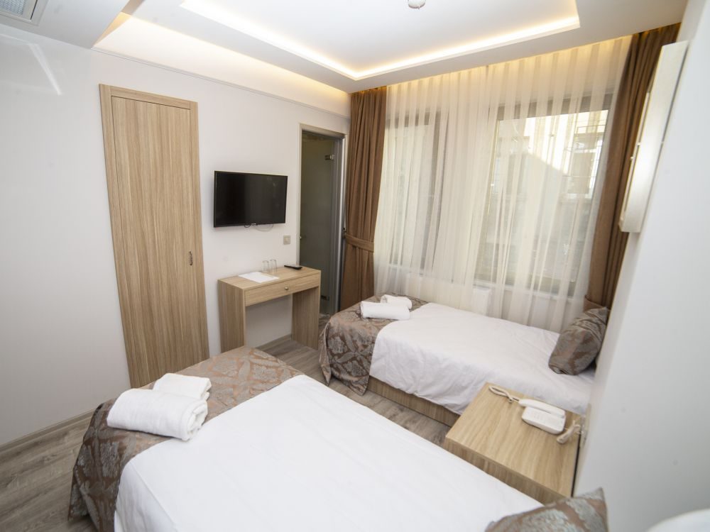 HHK DOWTOWN HOTEL