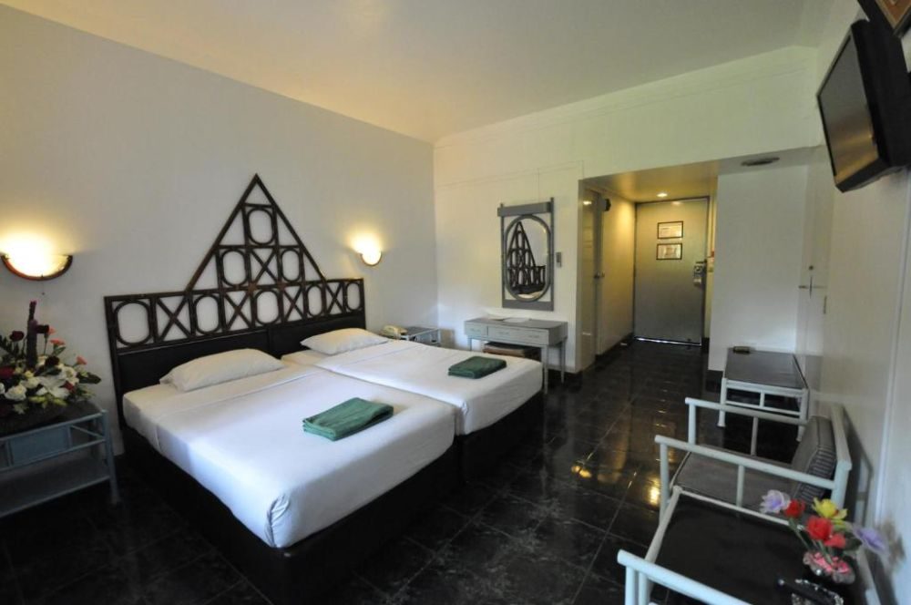 Basaya Beach Hotel & Resort