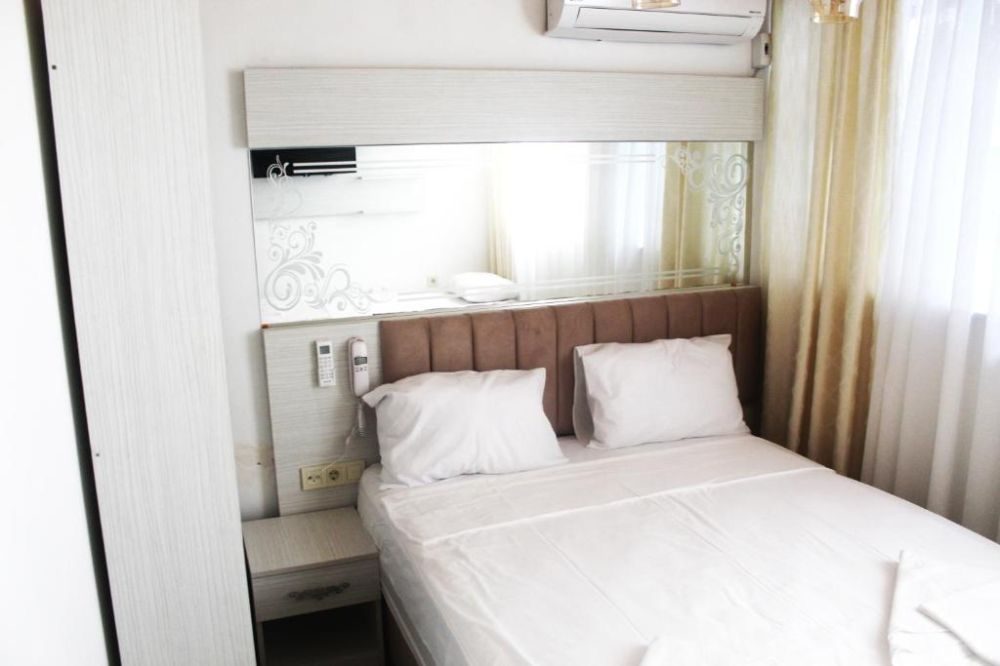 MEGARON HOTEL