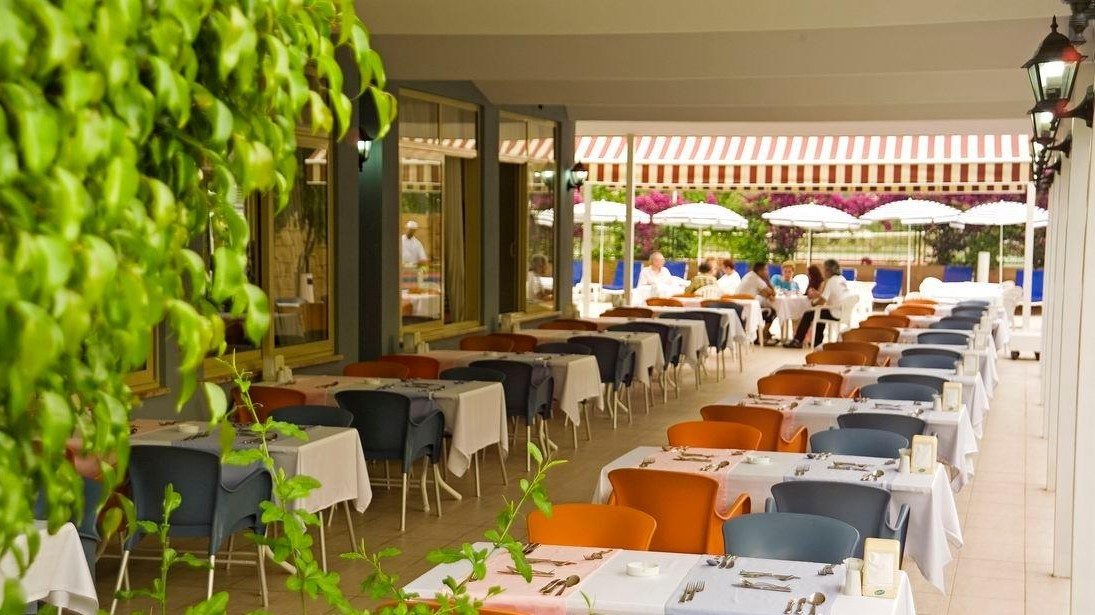 EVA BEACH HOTEL