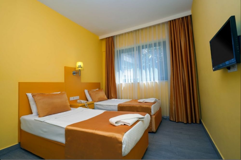 AVLION HOTEL