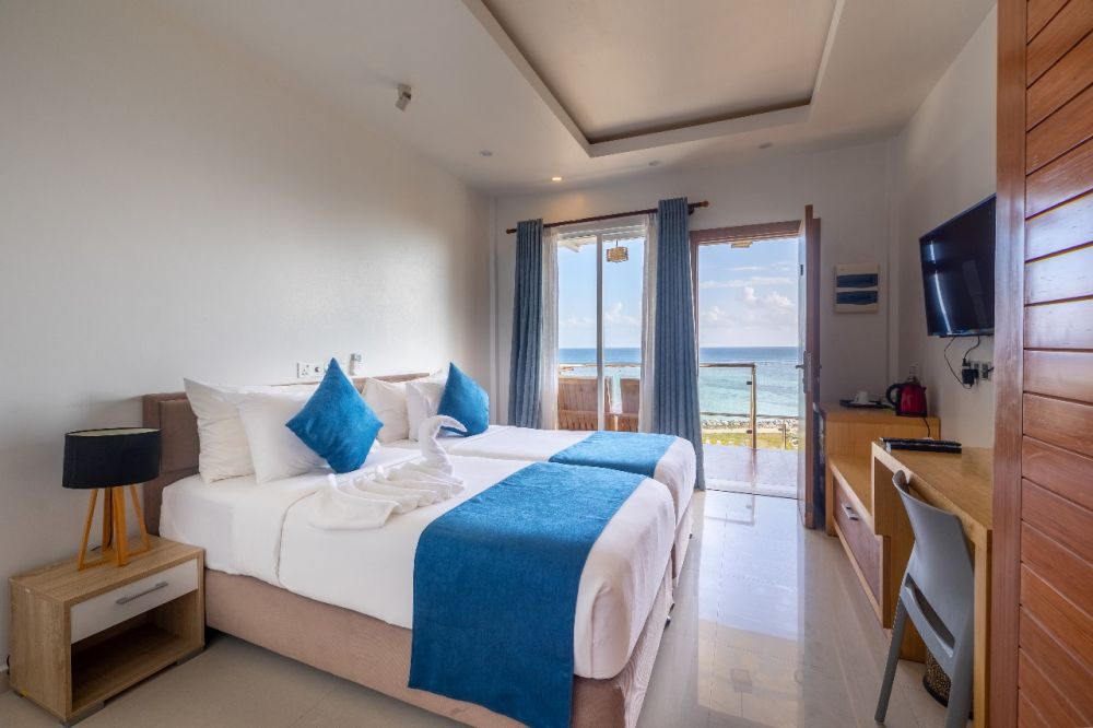 Reef Edge Thulusdhoo