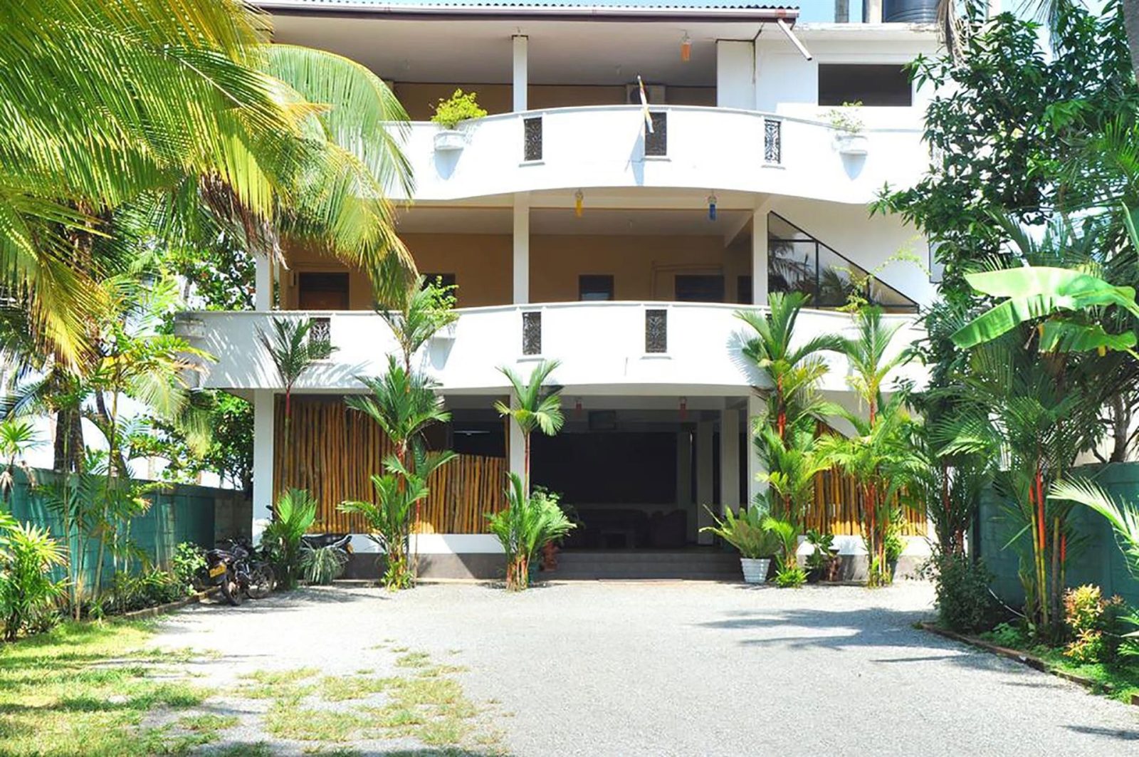Green Shadows Beach Hotel