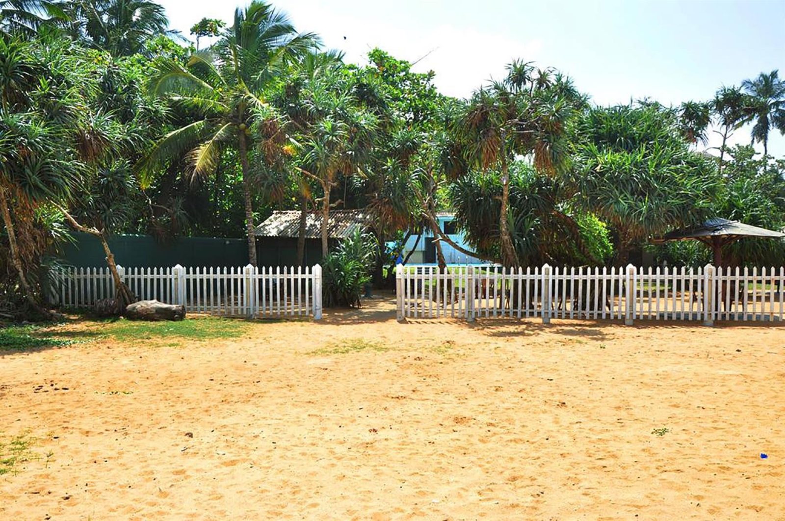 Green Shadows Beach Hotel