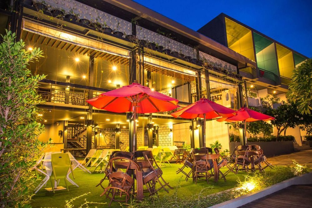Lantana Hotel & Resort