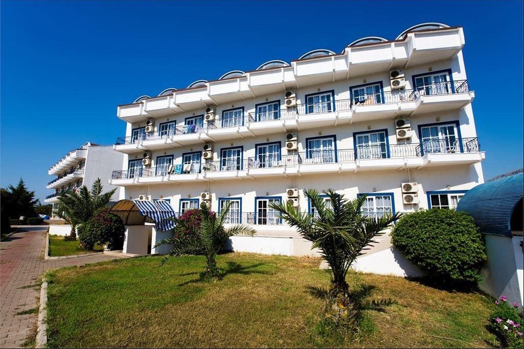 ARES BLUE HOTEL