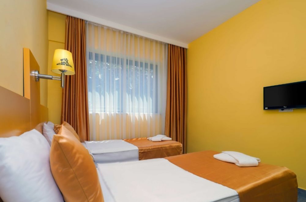 AVLION HOTEL