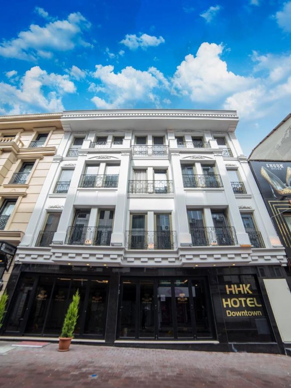 HHK DOWTOWN HOTEL