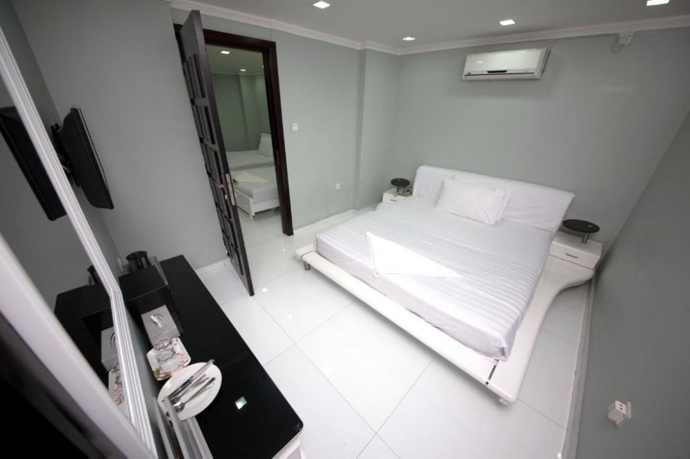 White Fort Hotel Dubai