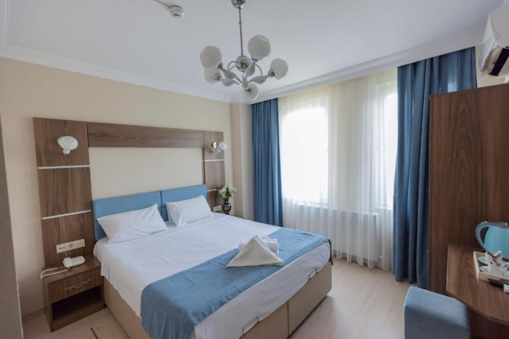 DE MAREE HOTEL