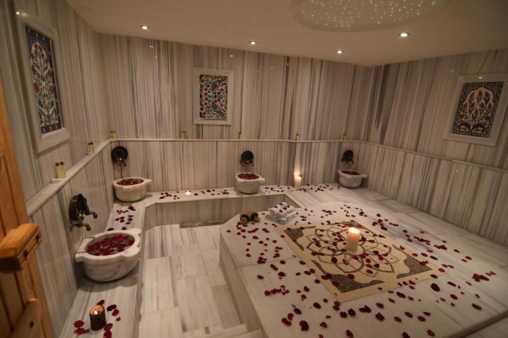 DIAMOND ROYAL HOTEL