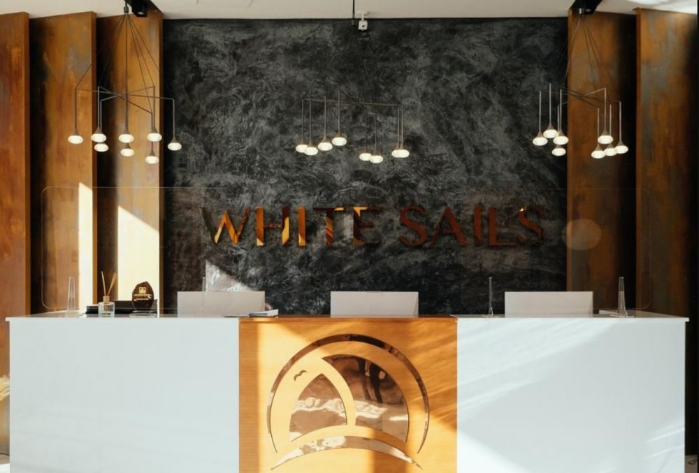 WHITE SAILS RESIDENCE