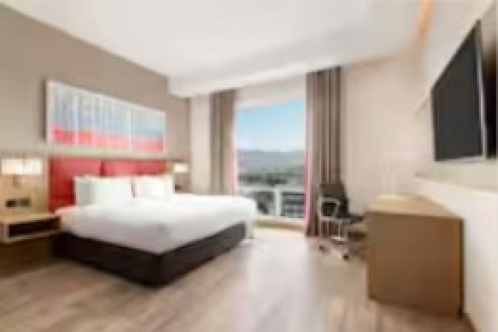 Ramada Encore Al-Ghubrah