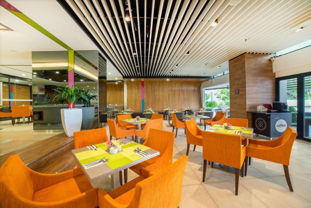 Oakwood Hotel & Residence