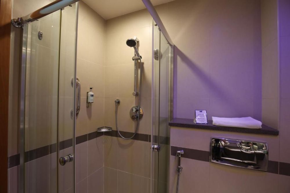 Holiday Inn Express Dubai Airport