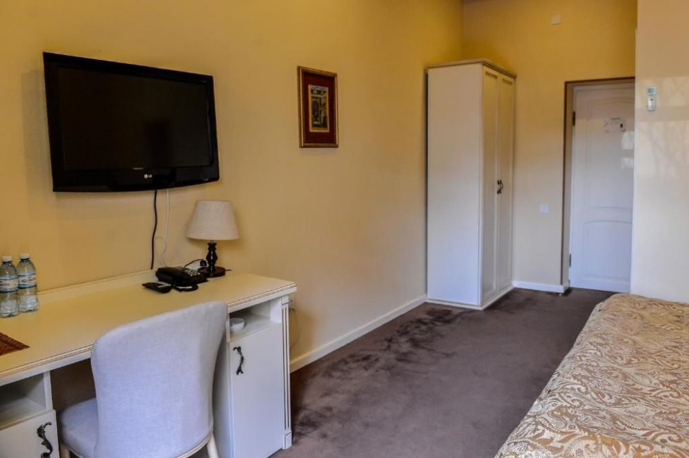 East Legend Hotel