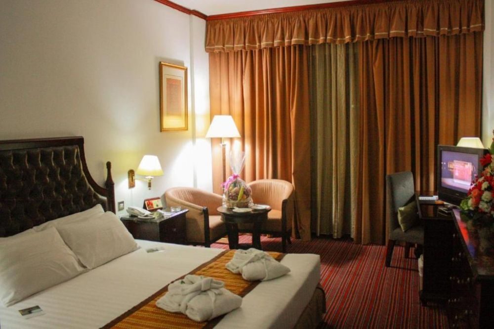 Knight Armour Hotel (ex.Grand Mayfair Hotel)