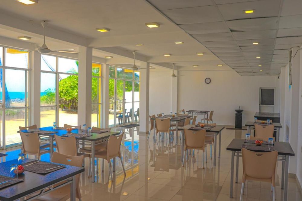 Oreo Beach Hotel