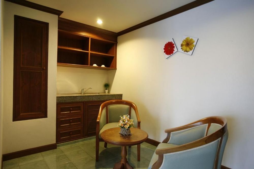JIRAPORN HILL RESORT PATONG