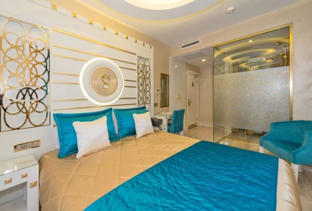 THE MILLION STONE HOTEL