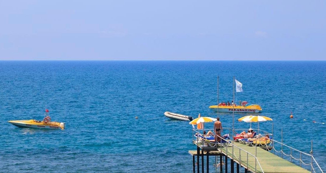 EVA BEACH HOTEL