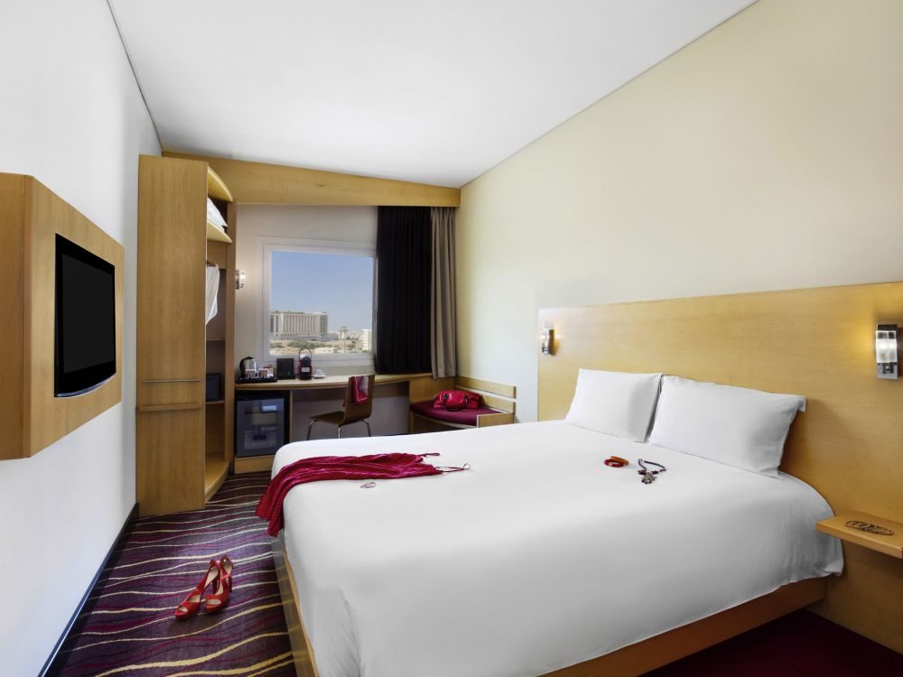 Ibis Muscat