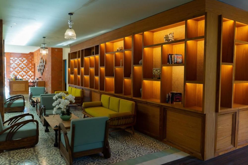 Fourteen Roses Boutique Hotel