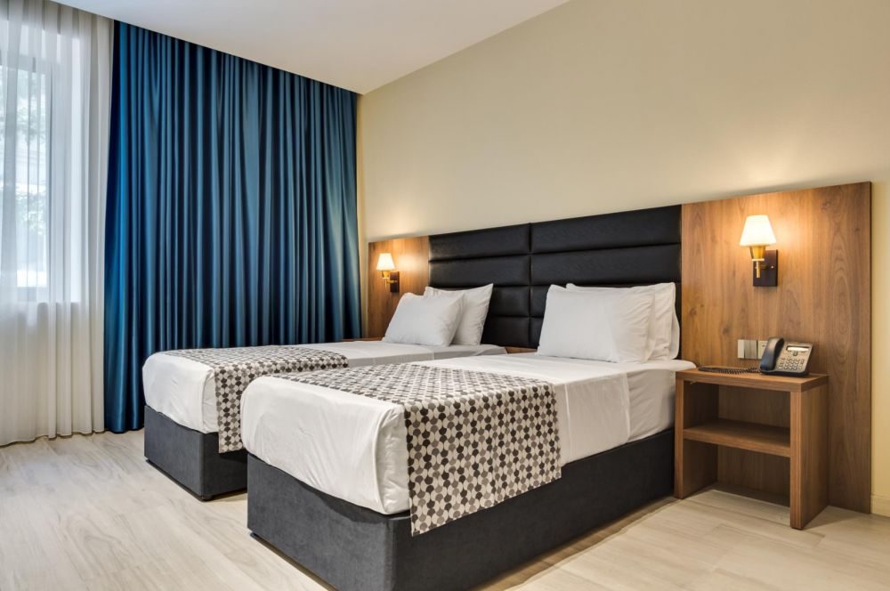 ELEVEN INN