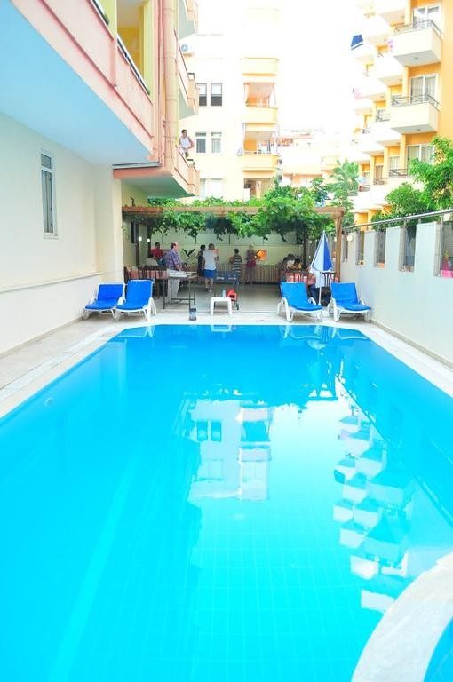 KLEOPATRA SAHARA HOTEL