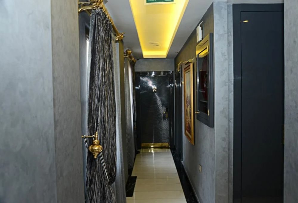 THE MILLION STONE HOTEL