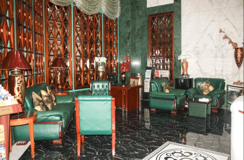 Knight Armour Hotel (ex.Grand Mayfair Hotel)