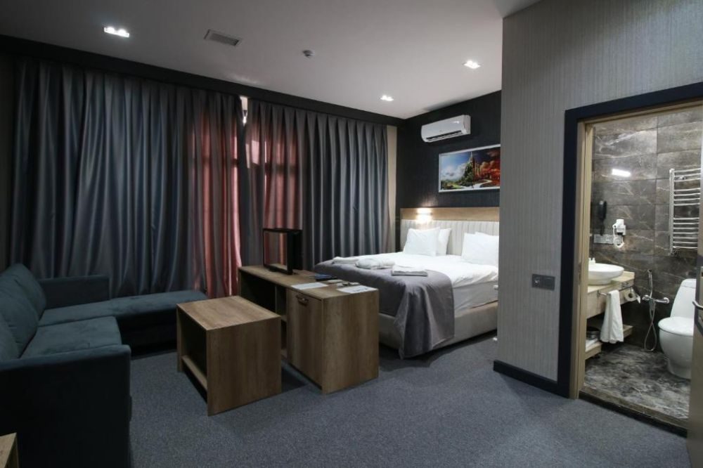 Home Suites Hotel