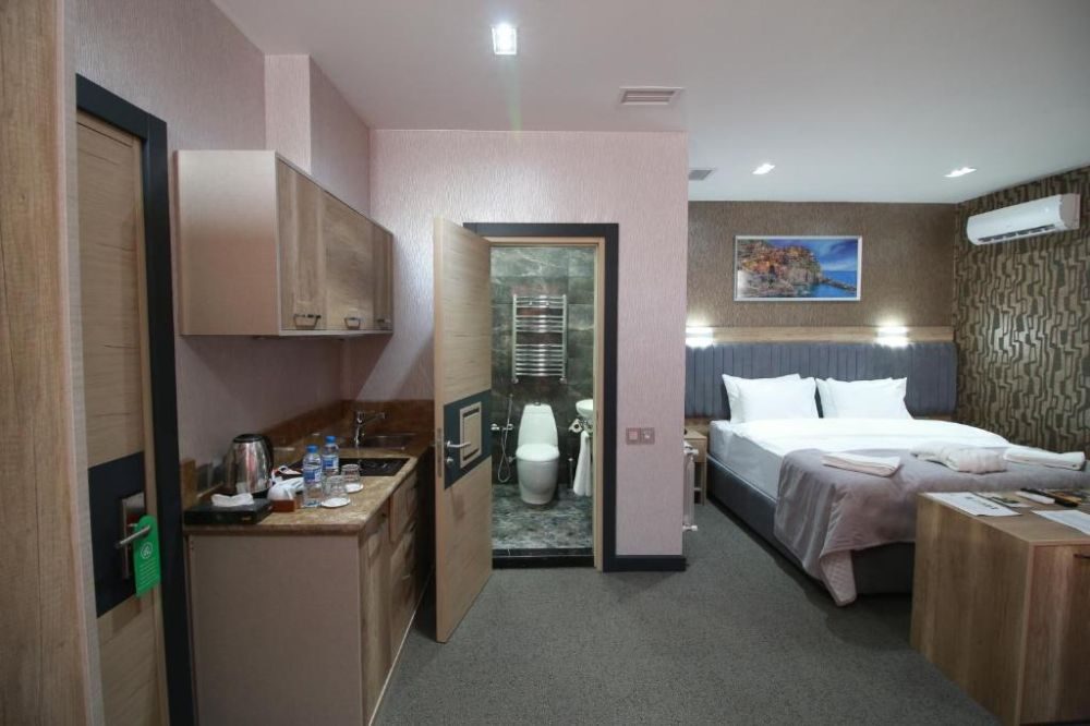 Home Suites Hotel