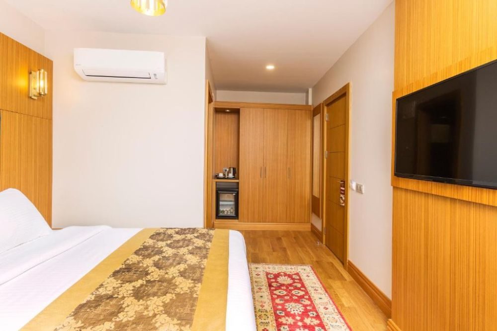 ACRA HOTEL