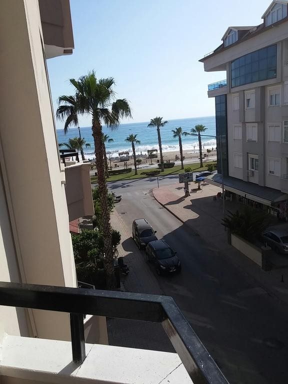 KLEOPATRA SAHARA HOTEL