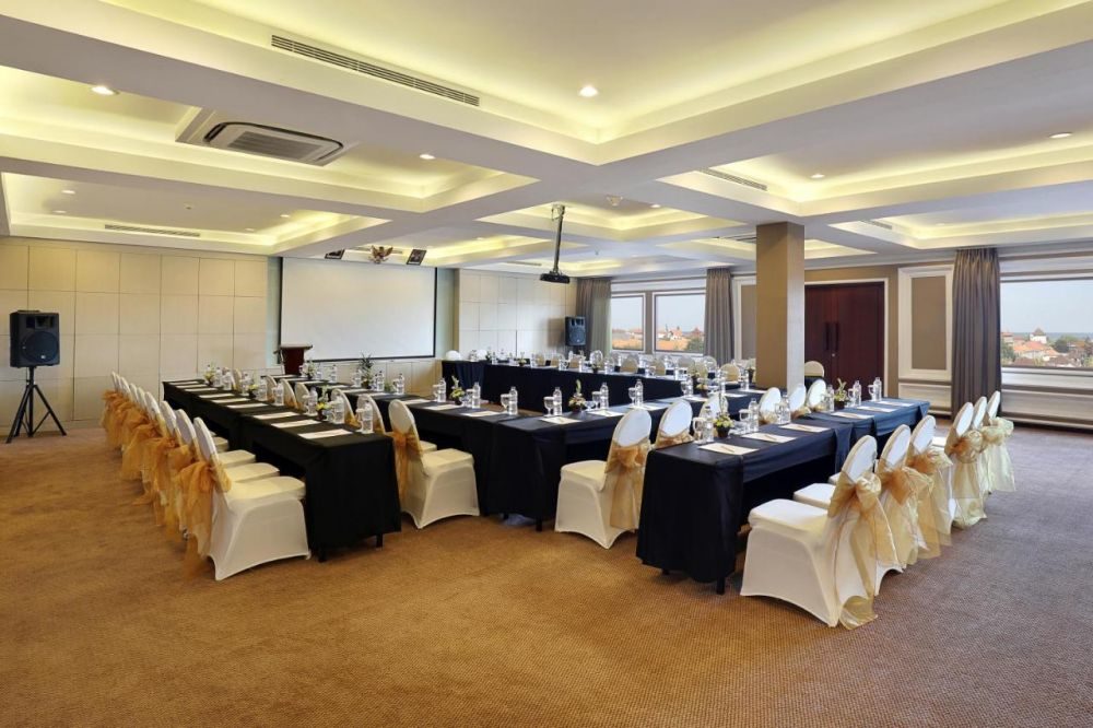 Harper Kuta Hotel