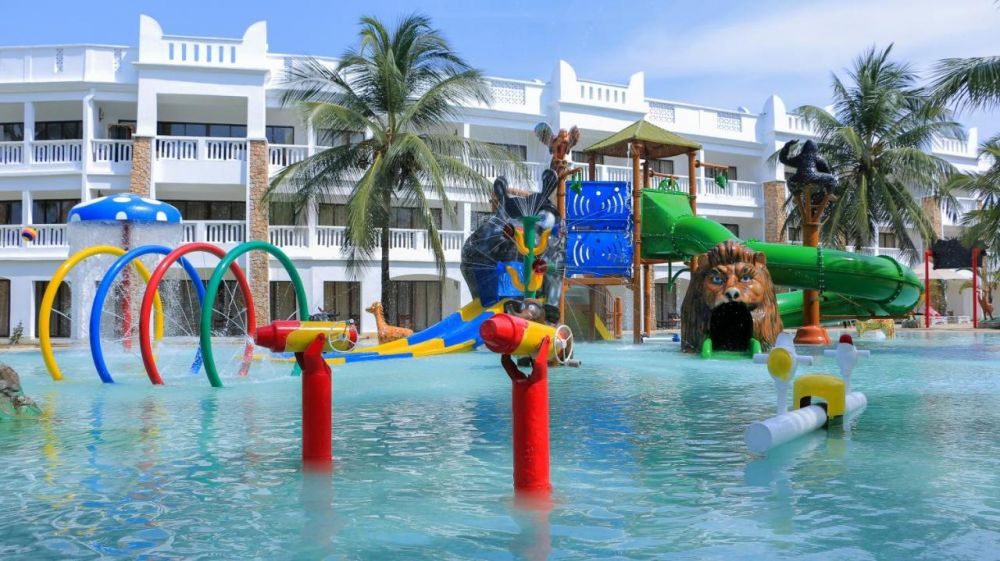 PrideInn Paradise Beach Resort & Spa