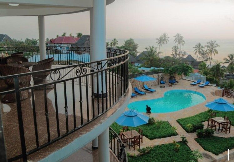 Sea Crest Hotel