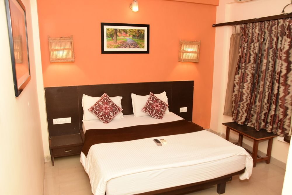 Hotel Rajeshwar (Ex Hotel Aananda)