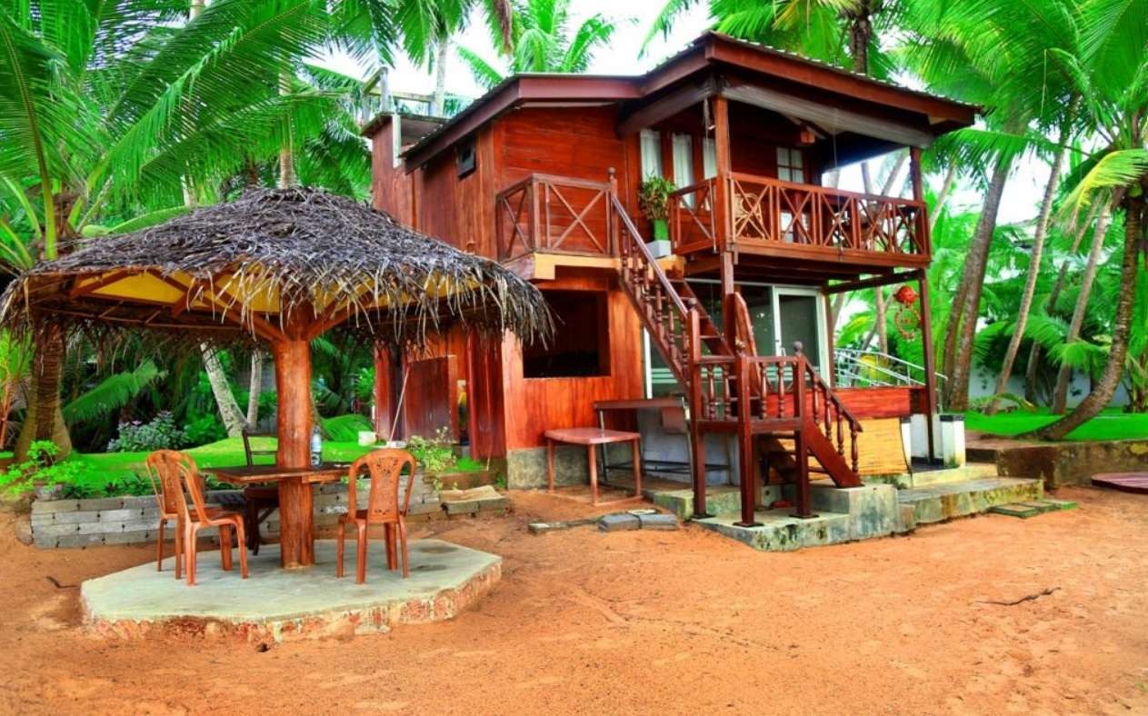 Rockside Beach Resort
