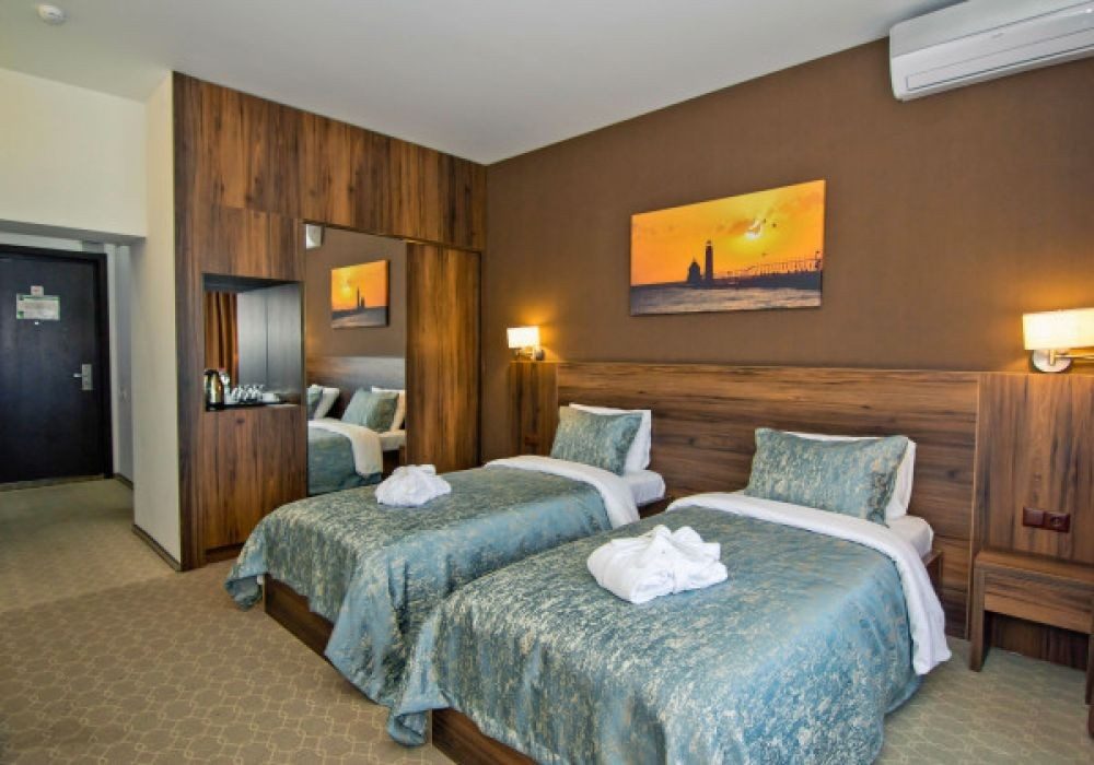 SKY INN