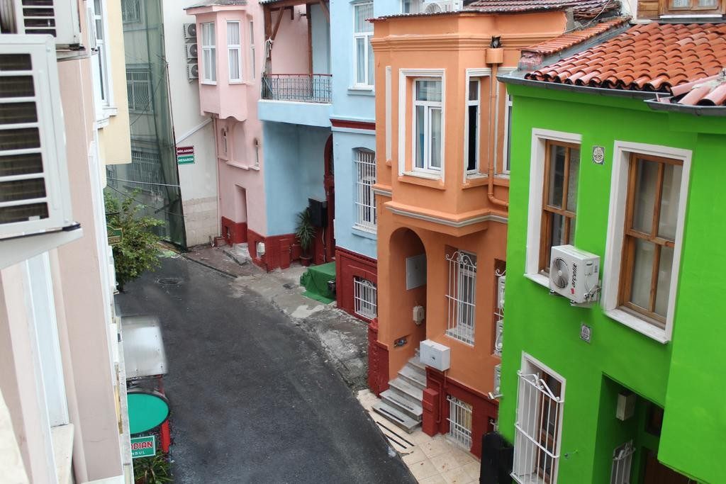MEGARON HOTEL
