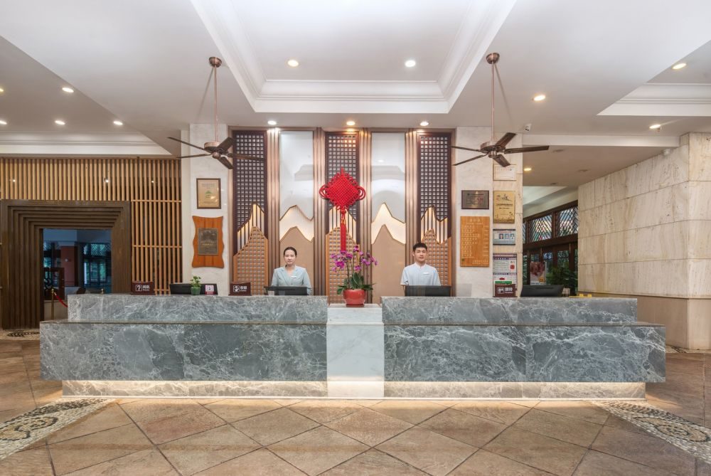 Sanya Huayuan Hot Spring Seaview Resort