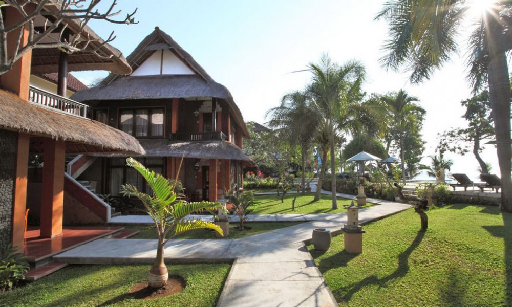 Puri Saron Lovina Hotel