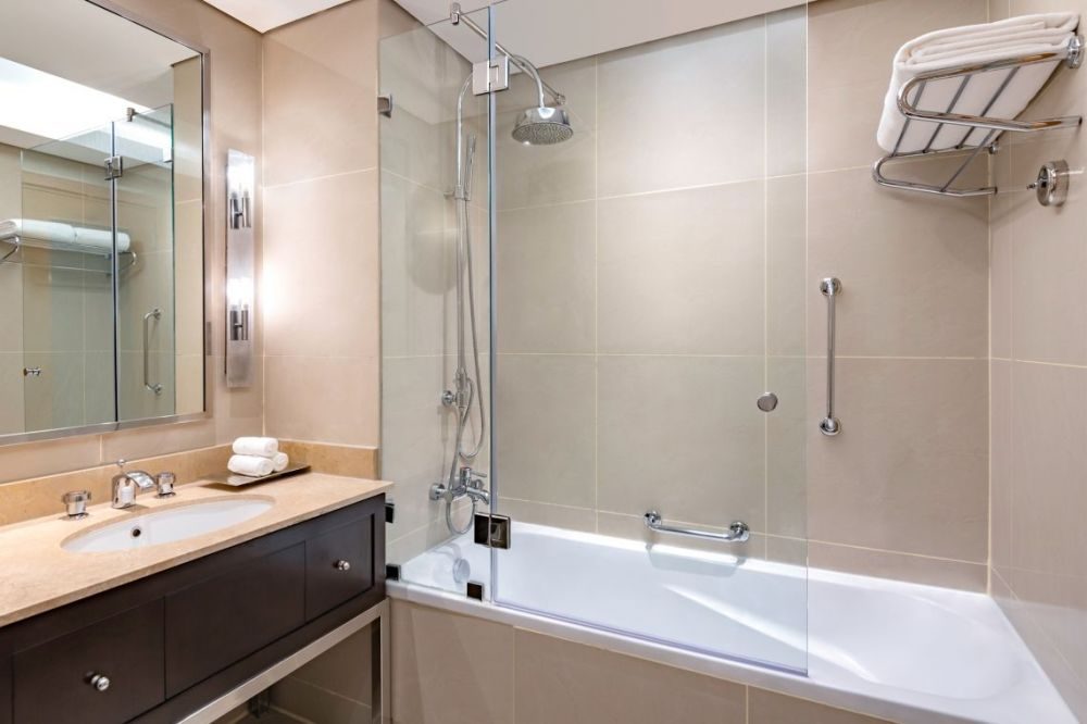 Qabila Westbay Hotel