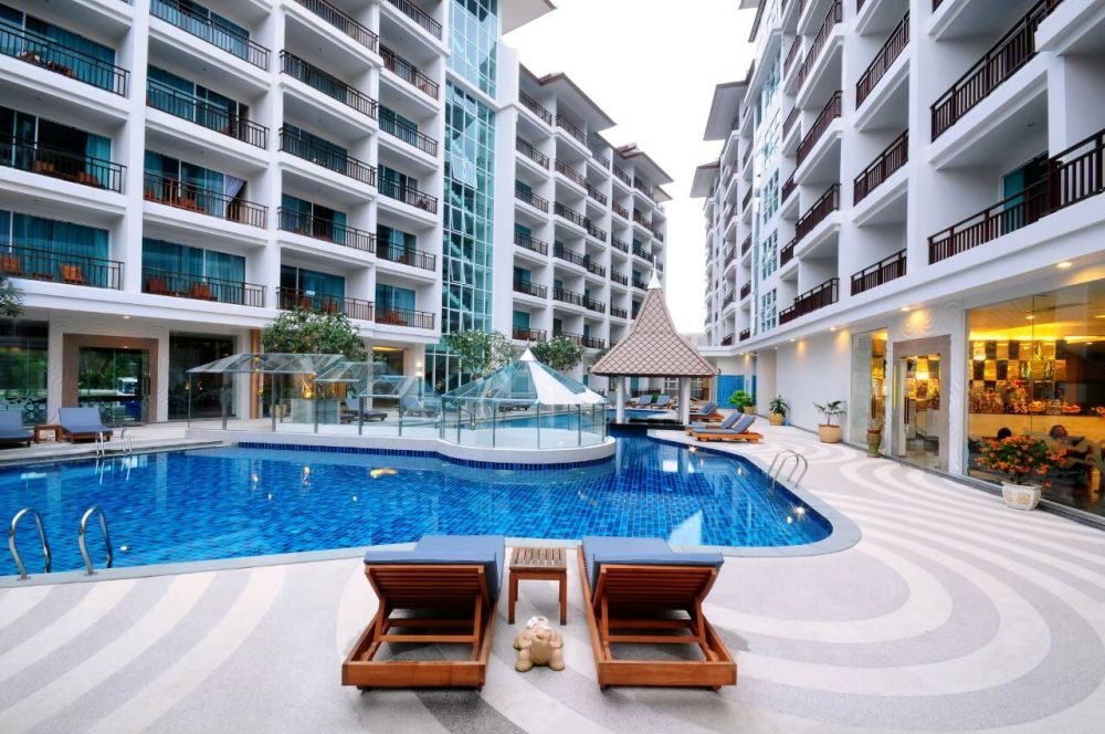 Crystal Palace Pattaya