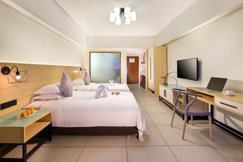 YuHai Hot Spring Resort Hotel (ex. Yuhai International Resort)