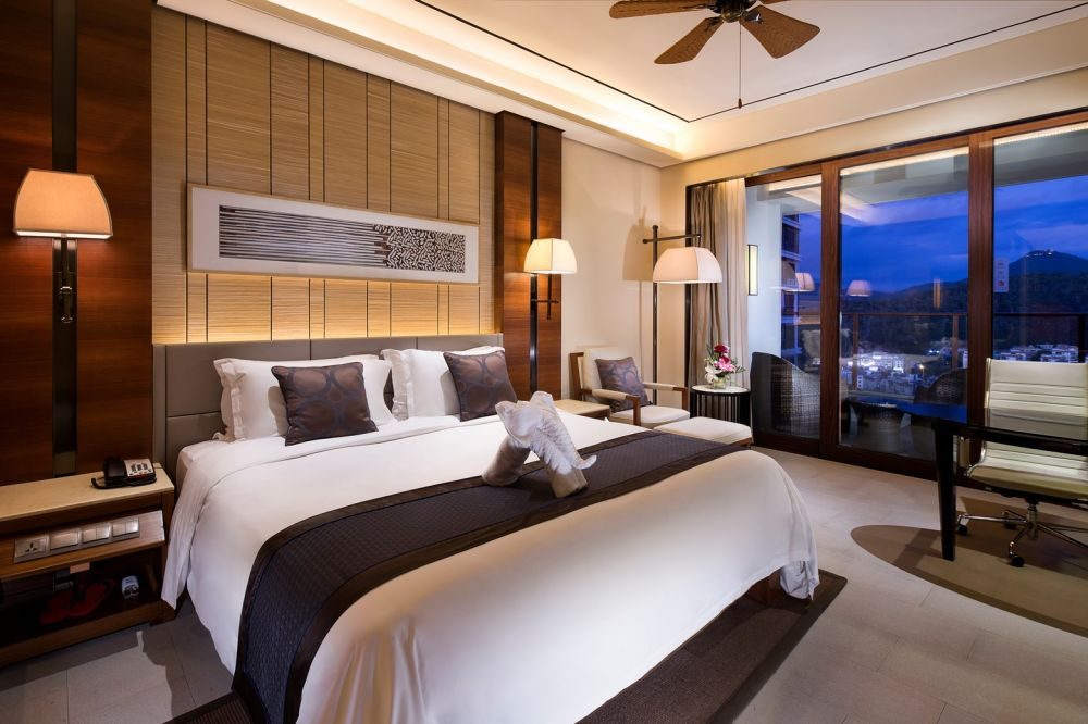 Crowne Plaza Sanya City Center